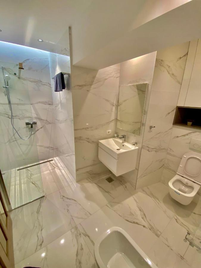 Blancris Boutique Apartment Brasov Exterior photo