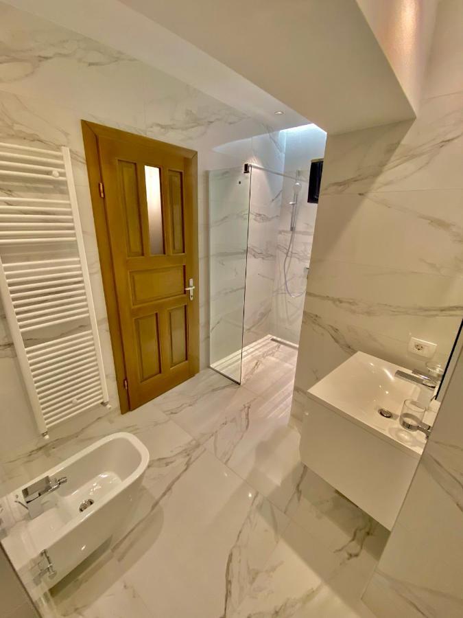 Blancris Boutique Apartment Brasov Exterior photo